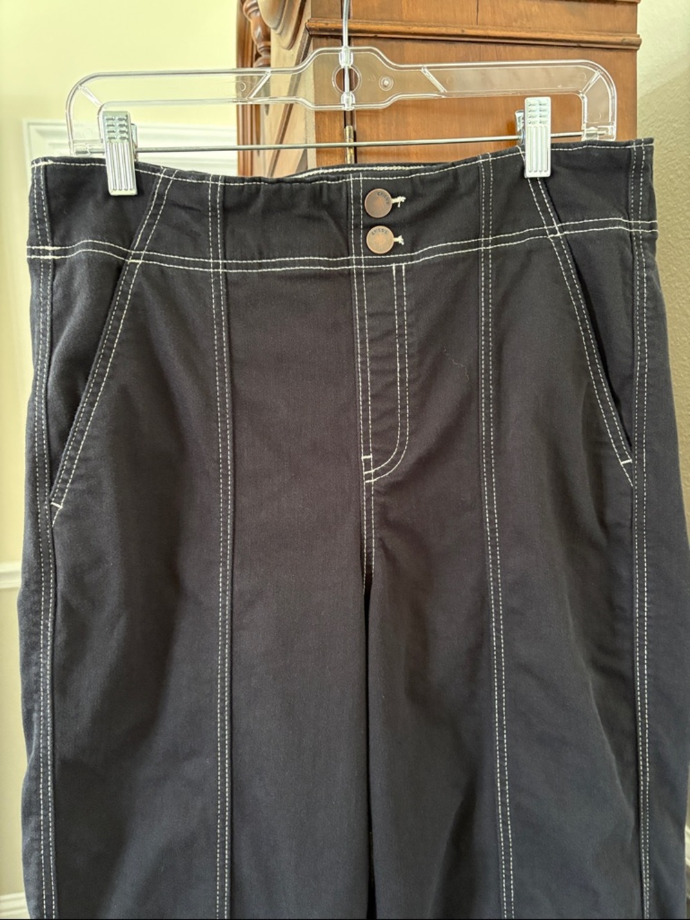 *Chico’s Pull-On Stretch Black Wide-Leg Jeans w Contrast Stitching Sporty Casual - Picture 10 of 12